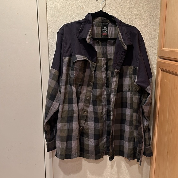 Wrangler button up - Picture 2 of 5